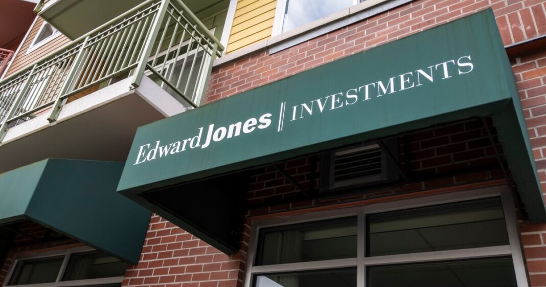 Edward Jones gets green light to launch industrial bank