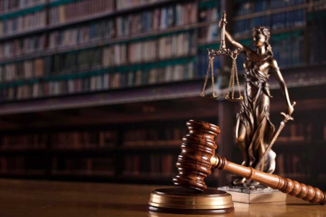 OCC, former comptrollers urge court to overturn Illinois interchange ruling