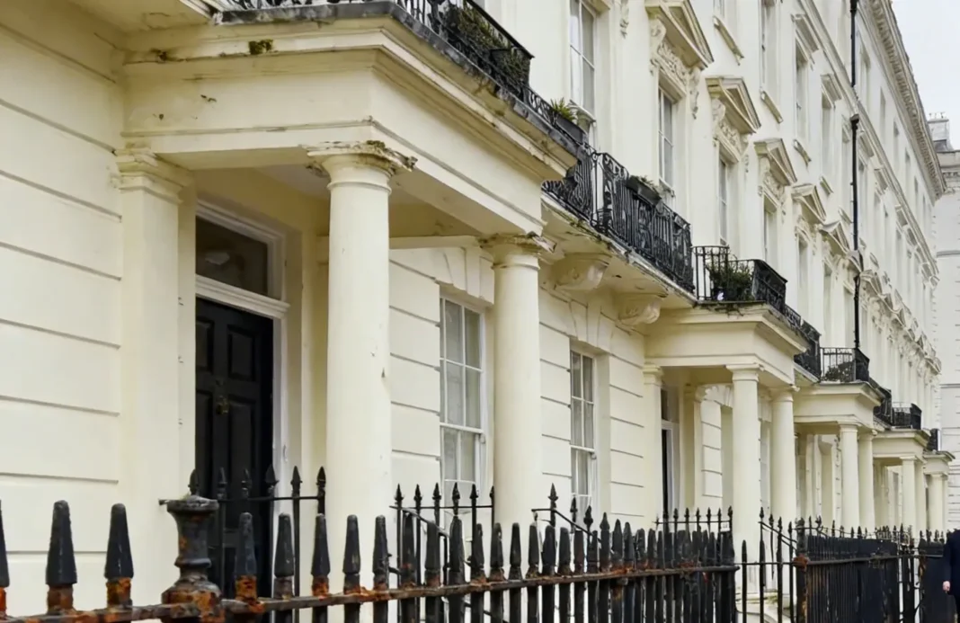 Prime London property values fall 25% amid economic uncertainty