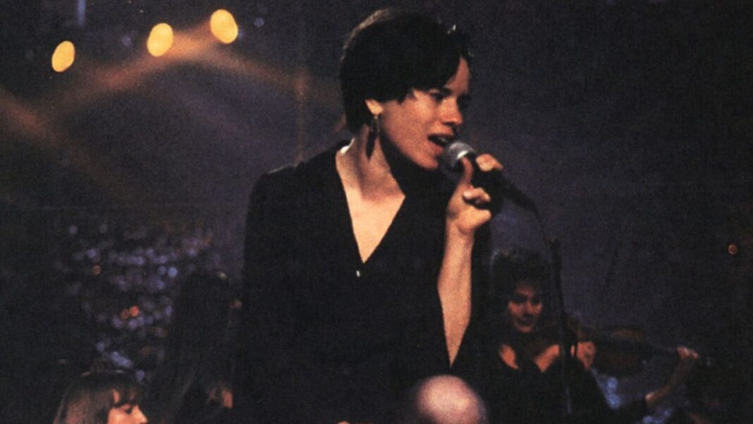 10,000 Maniacs: MTV Unplugged Album Review